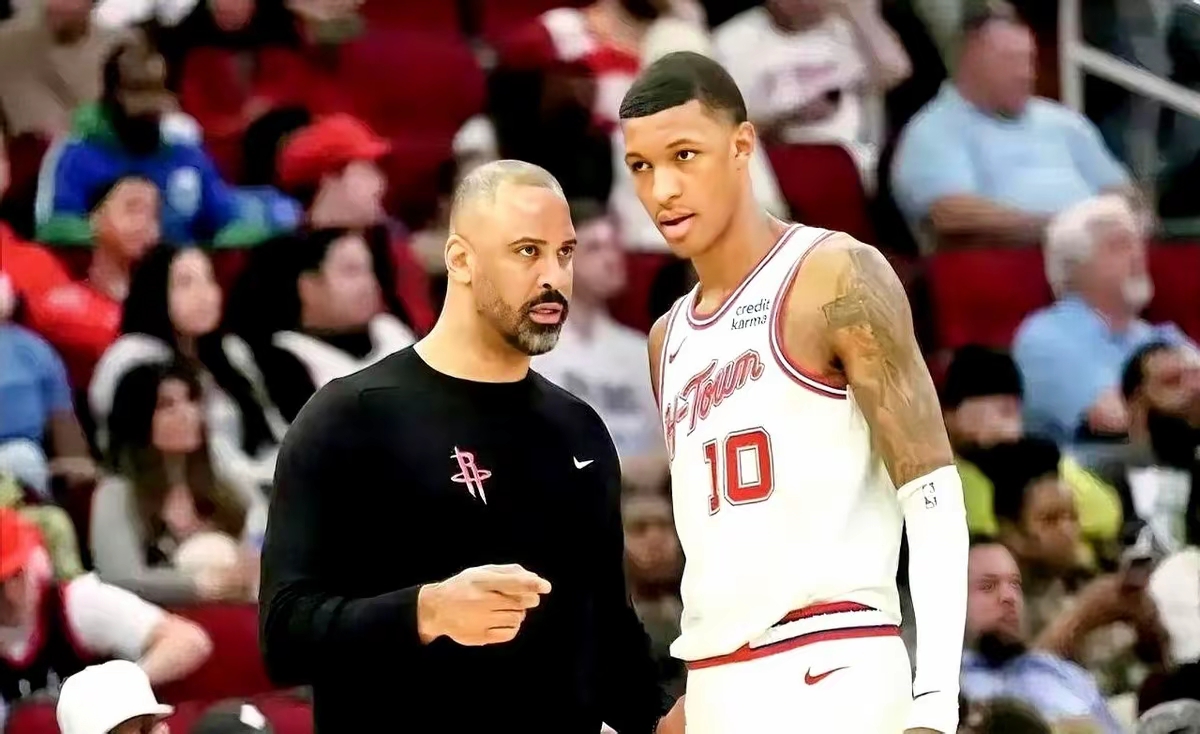 9体育包含赛地聚焦——欧篮联赛后热度飙升；托特纳姆主帅复盘；球迷炸锅；轮换策略成焦点的词条