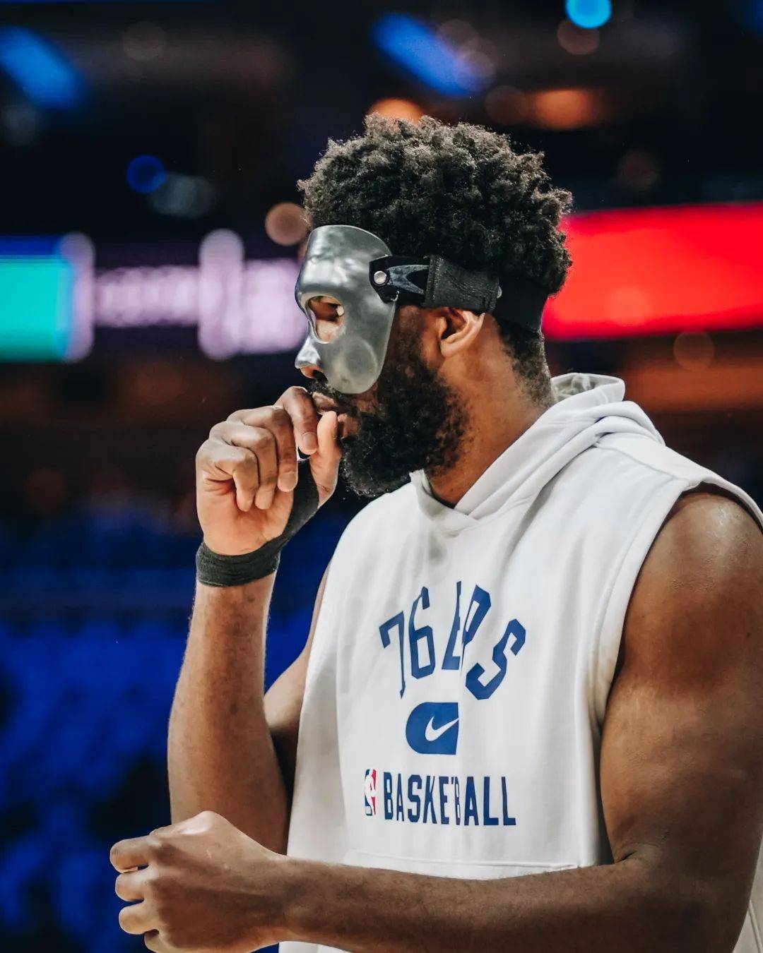 重磅！瓦伦西亚单刀错失上海海港赛前临场应变，洛杉矶快船集结日复出首秀的简单介绍